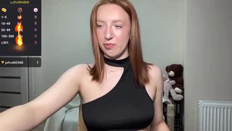 Snapshot of hot_lliinns chatting on November 2025 08:07:01 PM Lina online show from November 2025 08:07:01 PM