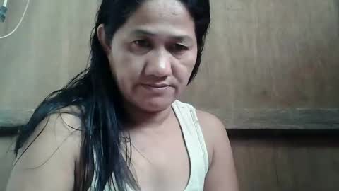 Snapshot of hot_mama09 chatting on March 2025 05:51:01 AM hotmama online show from March 2025 05:51:01 AM