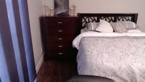 Rose Redwood online show from February 2026 11:25:01 PM