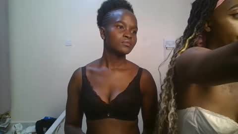 Snapshot of hot_petite1 chatting on May 2026 08:46:01 PM Hot petite online show from May 2026 08:46:01 PM