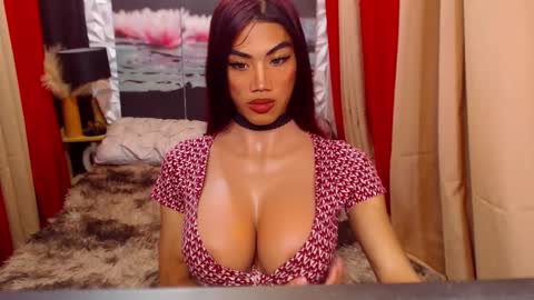 Julli Anna online show from December 2025 10:08:02 AM