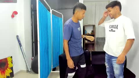 Vanesa Oliver and Andrew online show from March 2025 10:52:02 AM