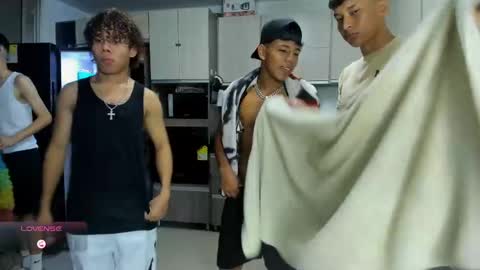 Snapshot of hot_sexmature chatting on October 2025 11:24:02 PM Vanesa Oliver and Andrew online show from October 2025 11:24:02 PM