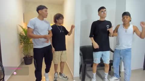 Vanesa Oliver and Andrew online show from October 2025 11:14:02 PM