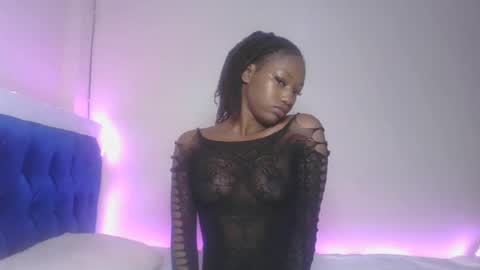 Snapshot of hot_sexxxy_girl chatting on June 2026 12:14:01 PM Milly online show from June 2026 12:14:01 PM