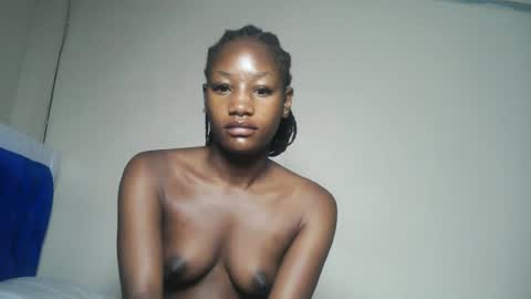 Snapshot of hot_sexxxy_girl chatting on July 2026 03:19:02 AM Milly online show from July 2026 03:19:02 AM