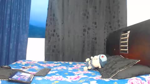 Hot Sharks   online show from November 2025 10:47:01 AM