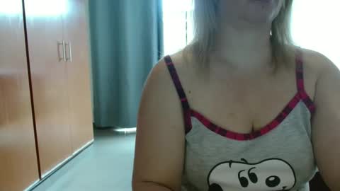 Snapshot of hot_wiffe chatting on December 2025 10:42:01 AM couple without tabus online show from December 2025 10:42:01 AM