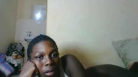 VICTORIA online show from December 2025 05:51:01 PM