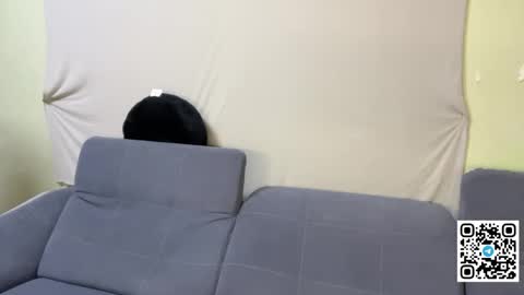 Max and Alina online show from April 2026 08:03:02 PM