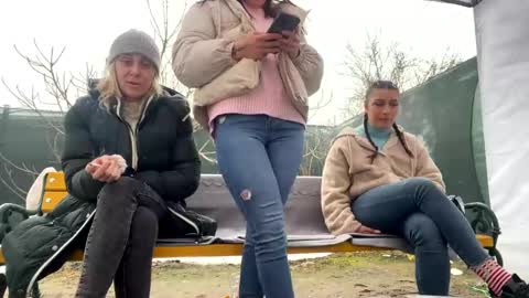 Anna online show from February 2025 11:14:02 AM