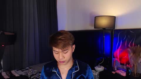 hotfucker_drei online show from October 2025 05:18:02 AM