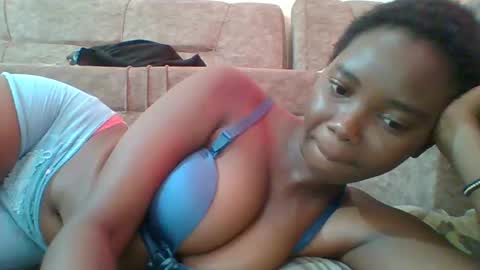 Queen online show from February 2025 06:58:02 AM