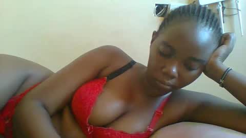 Queen online show from November 2025 01:58:01 PM