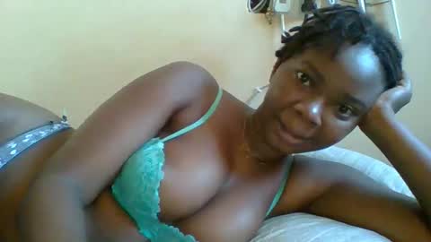 Snapshot of hotgodees chatting on March 2026 05:02:02 AM Queen online show from March 2026 05:02:02 AM