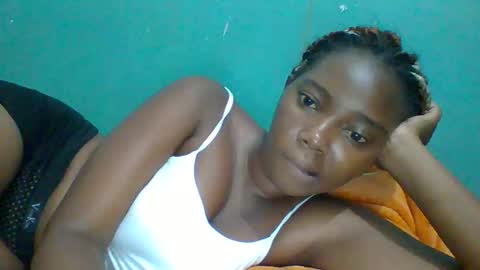 Snapshot of hotgodees chatting on April 2026 04:21:01 AM Queen online show from April 2026 04:21:01 AM