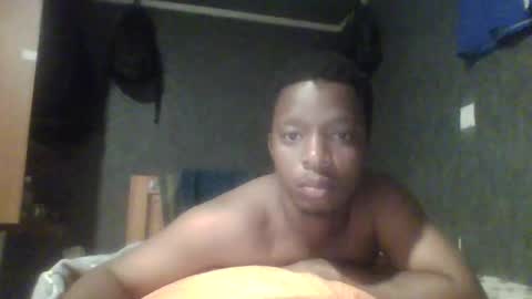 Snapshot of hotguyy001 chatting on February 2025 02:33:02 AM hotguyy001 online show from February 2025 02:33:02 AM