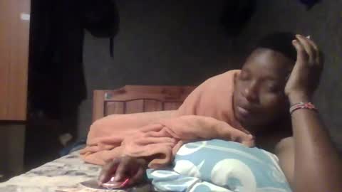 Snapshot of hotguyy001 chatting on February 2025 02:07:02 AM hotguyy001 online show from February 2025 02:07:02 AM