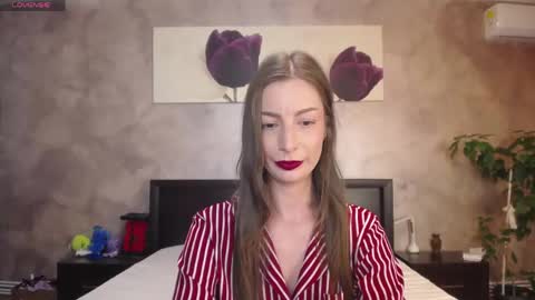 Lia   online show from May 2026 07:55:02 PM