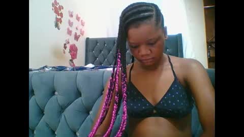 Snapshot of hotjeylee chatting on November 2025 08:06:02 AM LOYCE online show from November 2025 08:06:02 AM