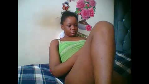 Snapshot of hotjeylee chatting on December 2025 01:13:01 AM LOYCE online show from December 2025 01:13:01 AM