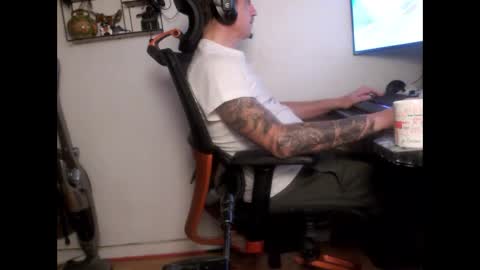 Snapshot of hotkinkytat chatting on March 2025 06:30:01 PM hotkinkytat online show from March 2025 06:30:01 PM