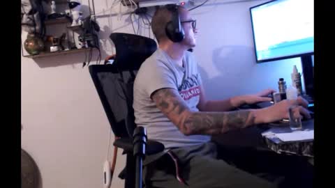 hotkinkytat online show from December 2025 12:33:02 PM