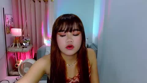 Snapshot of hotlayla_ chatting on December 2024 08:33:02 AM Layla online show from December 2024 08:33:02 AM