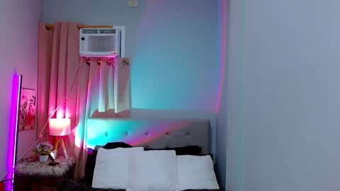 Snapshot of hotlayla_ chatting on December 2024 08:08:02 AM Layla online show from December 2024 08:08:02 AM