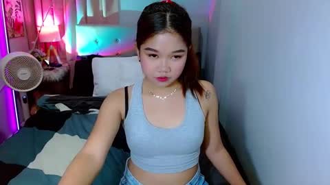 Snapshot of hotlayla_ chatting on December 2024 08:45:02 AM Layla online show from December 2024 08:45:02 AM