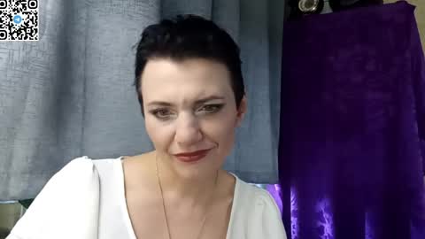 hotmamaqueen234 online show from April 2026 01:10:02 PM