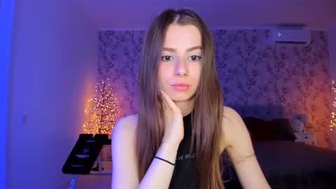 hotmolly_ online show from July 2026 06:47:02 PM