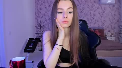 hotmolly_ online show from July 2026 09:48:01 AM