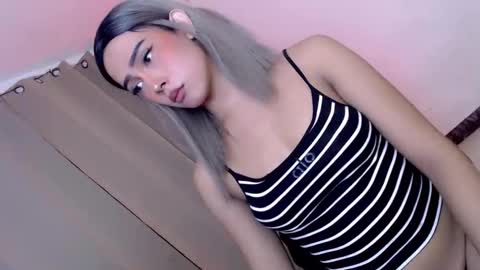 Snapshot of hotnaughty_beatrice chatting on October 2025 09:37:02 PM HOT BEATRICE online show from October 2025 09:37:02 PM