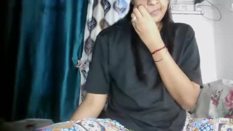 lola online show from April 2026 12:03:02 PM