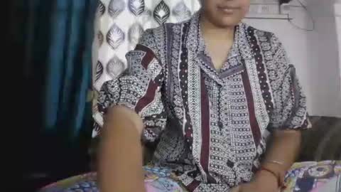 lola online show from April 2026 09:34:01 AM