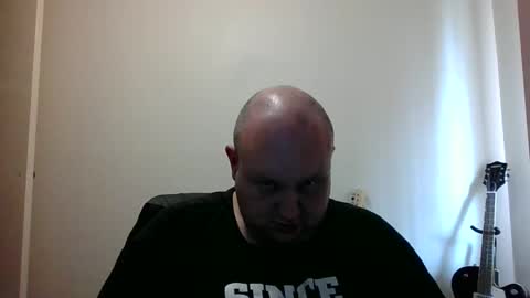 Snapshot of hotrodder323 chatting on January 2025 04:32:01 AM hotrodder323 online show from January 2025 04:32:01 AM