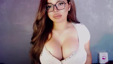 Snapshot of hotsexyhugetrans chatting on January 2026 04:18:01 AM Marga Avery online show from January 2026 04:18:01 AM