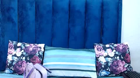 hotsmalltitsx online show from July 2026 07:31:01 PM