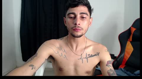 Snapshot of hotsteel420 chatting on January 2025 01:17:01 AM hotsteel420 online show from January 2025 01:17:01 AM