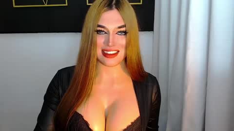 Snapshot of hotstellacumxxx chatting on December 2024 12:07:02 PM STELLA online show from December 2024 12:07:02 PM