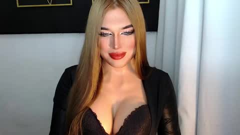 Snapshot of hotstellacumxxx chatting on January 2025 06:56:01 AM STELLA online show from January 2025 06:56:01 AM