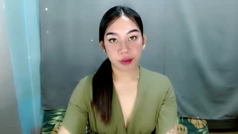 Snapshot of hott_cumforyou chatting on February 2025 01:05:02 AM jelaigrande  online show from February 2025 01:05:02 AM