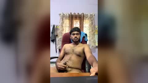 Snapshot of hottamilguy01 chatting on July 2026 06:52:01 AM hottamilguy01 online show from July 2026 06:52:01 AM