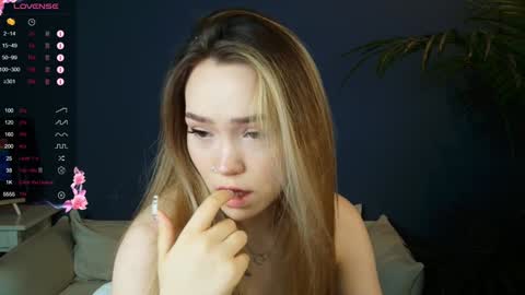 Snapshot of hottease_pvt chatting on December 2024 08:26:01 AM hello Im Eva online show from December 2024 08:26:01 AM