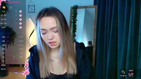 Snapshot of hottease_pvt chatting on December 2024 08:38:02 AM hello Im Eva online show from December 2024 08:38:02 AM