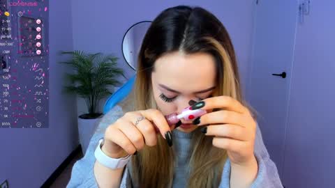 Snapshot of hottease_pvt chatting on January 2025 11:04:02 AM hello Im Eva online show from January 2025 11:04:02 AM