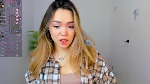 Snapshot of hottease_pvt chatting on January 2025 02:14:01 AM hello Im Eva online show from January 2025 02:14:01 AM