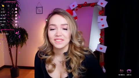 Snapshot of hottease_pvt chatting on February 2025 11:07:02 AM hello Im Eva online show from February 2025 11:07:02 AM