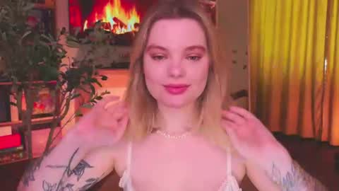 Snapshot of hottie_jane chatting on July 2026 12:33:01 PM Jane online show from July 2026 12:33:01 PM